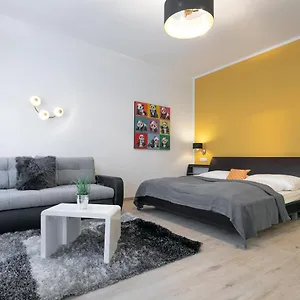 Wf-apartment Zentral, Trendig & Modern, Westbahnhof Вена