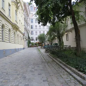 Spittelberg Schrankgasse Вена