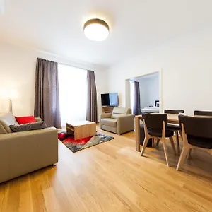 Nadland Wehlistrasse Apartman