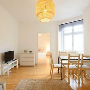 Central Living 1090 Viena