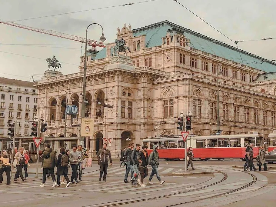 Vienna Citycenter+Terrace+Parking Lägenhet